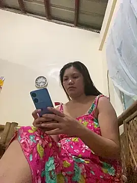 yum330 online show from April 18, 11:14 am