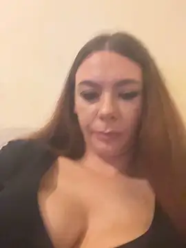 Snapshot of SexyLily22x chatting on February 25, 4:44 am SexyLily22x online show from February 25, 4:44 am