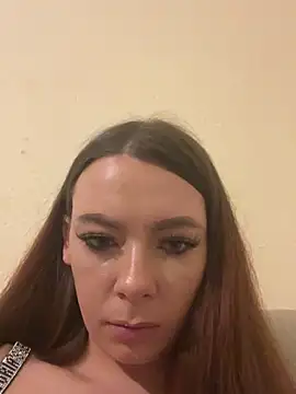 Snapshot of SexyLily22x chatting on March 3, 1:23 am SexyLily22x online show from March 3, 1:23 am