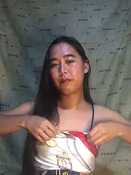 Snapshot of Tairakim chatting on February 21, 4:41 pm Tairakim online show from February 21, 4:41 pm