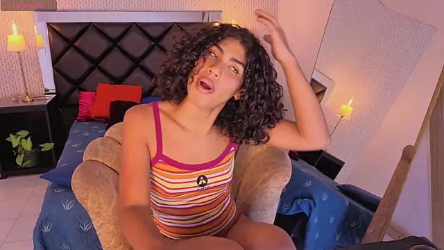 Snapshot of soffiene chatting on February 24, 11:03 pm soffiene online show from February 24, 11:03 pm