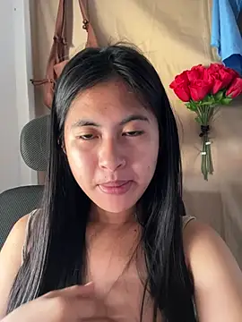 Snapshot of pretty_sexy_girl18 chatting on February 21, 4:13 am pretty sexy girl18 online show from February 21, 4:13 am