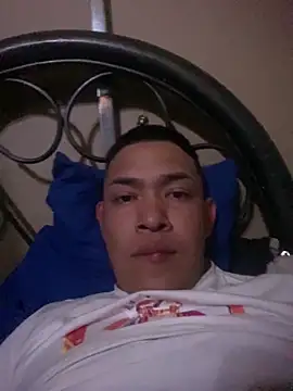 Snapshot of a1caponii chatting on February 21, 4:13 am a1caponii online show from February 21, 4:13 am