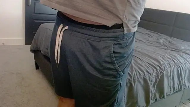 BlameItOnJunior online show from April 16, 3:07 am