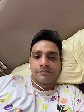 Snapshot of online4u08 chatting on March 1, 6:43 pm online4u08 online show from March 1, 6:43 pm