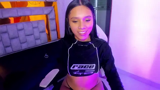 miiaboss  online show from March 30, 6:31 pm