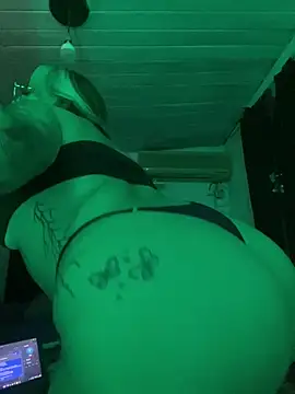 Snapshot of cielitolindo333 chatting on February 23, 2:31 am cielitolindo333 online show from February 23, 2:31 am