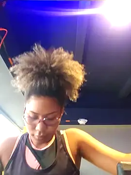 Snapshot of MarySweetieHot chatting on March 2, 3:41 pm MarySweetieHot online show from March 2, 3:41 pm