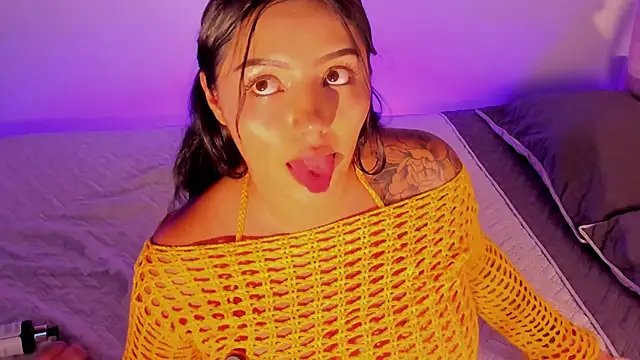 Snapshot of NinaAngel6 chatting on May 27, 4:42 am NinaAngel6 online show from May 27, 4:42 am