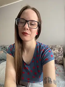 Snapshot of DivaAurumX chatting on February 23, 11:07 am DivaAurumX online show from February 23, 11:07 am