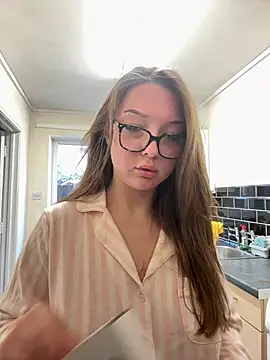 Bellesweett online show from April 8, 5:02 pm