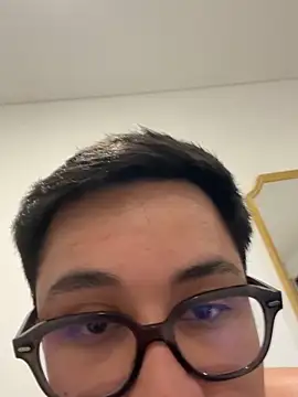 Snapshot of enzo_13 chatting on February 22, 6:13 am enzo 13 online show from February 22, 6:13 am