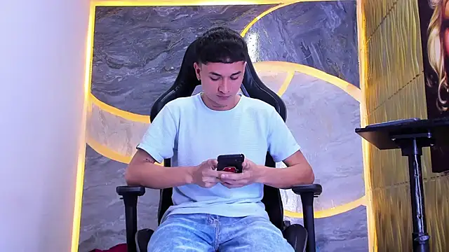 Snapshot of Matheus_Ic_ chatting on February 26, 7:24 pm Matheus Ic online show from February 26, 7:24 pm