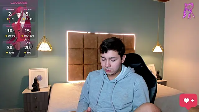 Julian Smith21 online show from March 10, 1:16 pm