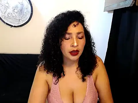 Nerea Boolsara8 online show from April 18, 3:54 am