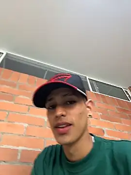 HarryGaze online show from April 11, 8:24 pm