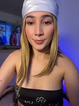 Snapshot of isa_hil chatting on April 30, 2:51 am isa hil online show from April 30, 2:51 am