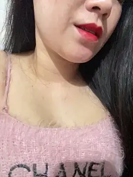 Snapshot of Vetuner_sexy chatting on February 24, 1:25 am Vetuner sexy online show from February 24, 1:25 am