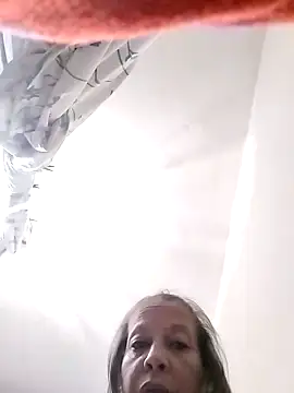 Gatitamiau40 online show from April 11, 6:23 pm