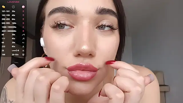 GilberteBauch online show from April 6, 3:15 am