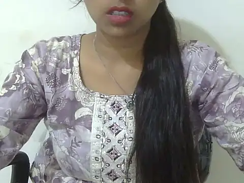 cute momo love online show from June 29, 6:19 am