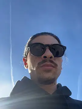 Snapshot of siosa2323 chatting on February 26, 8:57 am siosa2323 online show from February 26, 8:57 am