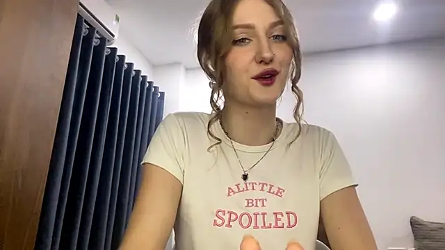 HotCheeseCake online show from February 28, 10:49 am