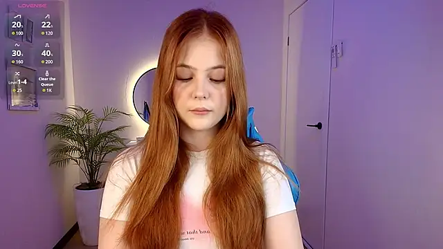 Elle Funning online show from March 26, 2:17 am