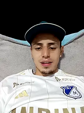 Snapshot of Cristianramos199 chatting on February 27, 2:22 am Cristianramos199 online show from February 27, 2:22 am