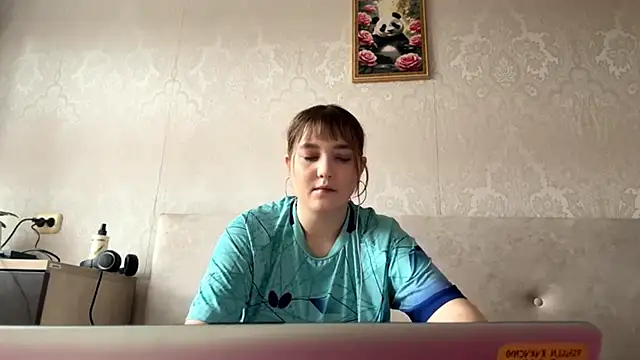 Snapshot of JanineThielman chatting on May 31, 10:33 am JanineThielman online show from May 31, 10:33 am