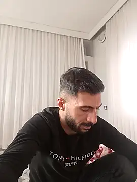 Snapshot of Serkan_2 chatting on March 2, 1:40 pm Serkan 2 online show from March 2, 1:40 pm