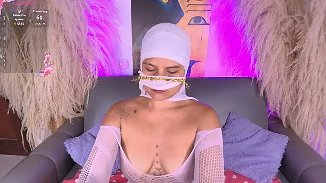 milkk  online show from March 30, 7:26 pm