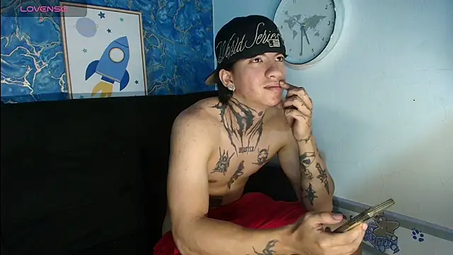Snapshot of Tessarion_Black chatting on June 25, 4:34 am Tessarion Black online show from June 25, 4:34 am