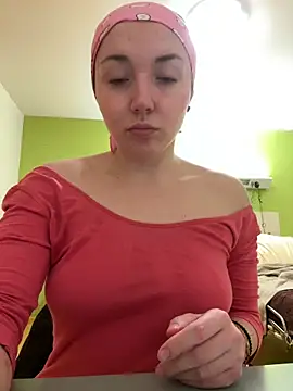 Snapshot of FreyaSlay299 chatting on February 24, 6:06 pm FreyaSlay299 online show from February 24, 6:06 pm