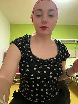 Snapshot of FreyaSlay299 chatting on March 2, 6:04 pm FreyaSlay299 online show from March 2, 6:04 pm