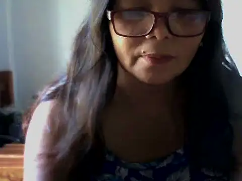 Flowerblossom123 online show from April 18, 7:12 am