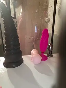 milffa online show from April 13, 10:59 pm