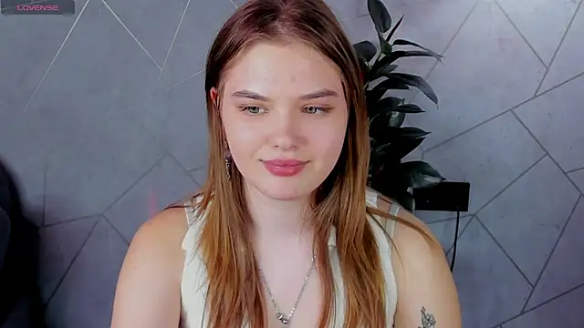 Snapshot of Saraa_Broown chatting on March 2, 7:26 am Saraa Broown online show from March 2, 7:26 am