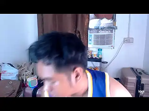 Snapshot of cutejohn chatting on May 27, 8:44 am cutejohn online show from May 27, 8:44 am