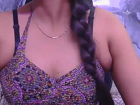 Snapshot of Aayesha-queen chatting on May 28, 3:48 am Aayesha-queen online show from May 28, 3:48 am