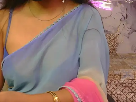 Snapshot of Aayesha-queen chatting on June 2, 4:03 am Aayesha-queen online show from June 2, 4:03 am