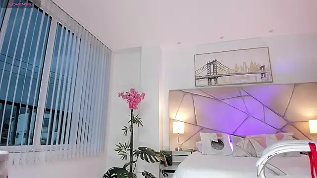 michelle Delacour online show from March 2, 9:43 pm