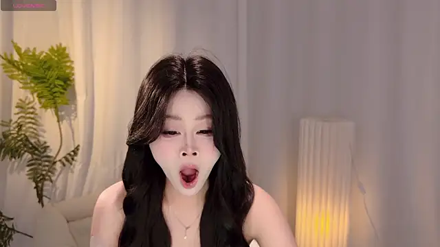 Snapshot of ruirui-9527 chatting on February 24, 1:31 pm ruirui-9527 online show from February 24, 1:31 pm