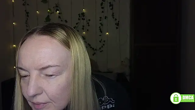 Snapshot of Bella_soulmate chatting on March 3, 12:22 pm Bella soulmate online show from March 3, 12:22 pm