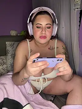 Snapshot of lamami24k chatting on February 28, 3:29 am lamami24k online show from February 28, 3:29 am