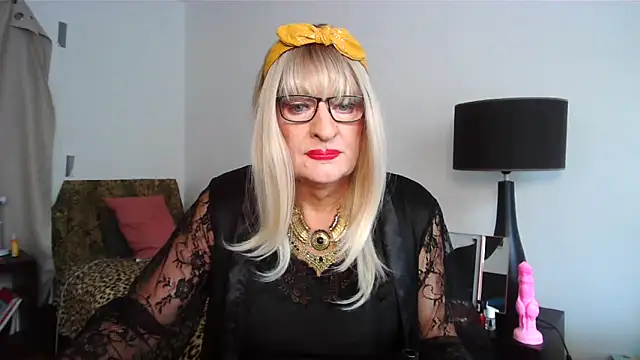 sophyTV online show from March 29, 9:53 am