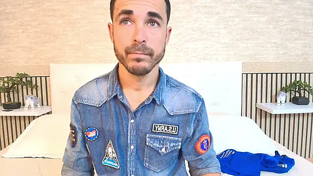 Adams Sanz online show from March 20, 7:08 pm