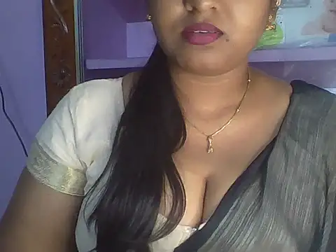 Snapshot of Tamil_Kuttyma chatting on June 21, 4:31 pm Tamil Kuttyma online show from June 21, 4:31 pm