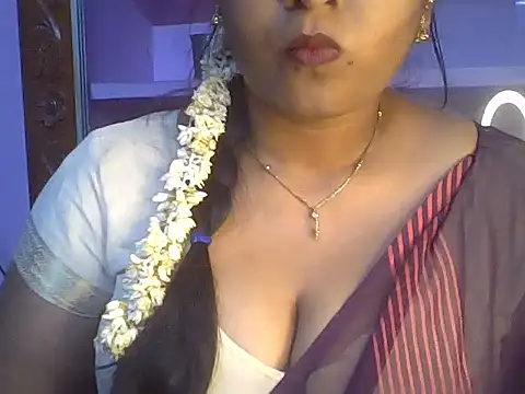 Snapshot of Tamil_Kuttyma chatting on July 4, 5:08 pm Tamil Kuttyma online show from July 4, 5:08 pm