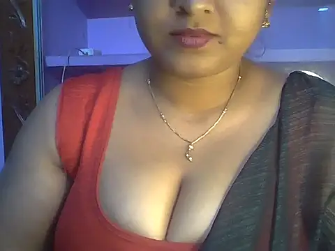 Snapshot of Tamil_Kuttyma chatting on July 9, 4:55 pm Tamil Kuttyma online show from July 9, 4:55 pm